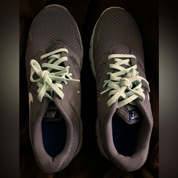 Nike sneakers - Picture 5 of 5